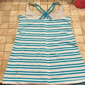 Lululemon free to be tank top